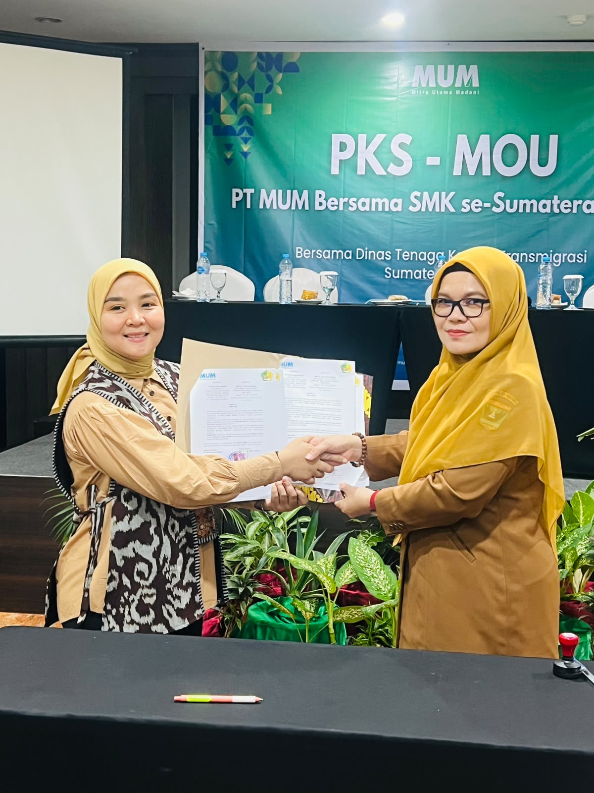 Buka Peluang Kerja Alumni, SMKN 1 Koto XI Tarusan Jalin Kerja Sama dengan PT MUM